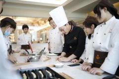 初高中毕业学烘焙，是选长期专业还是短期专业？这一篇给你答案！